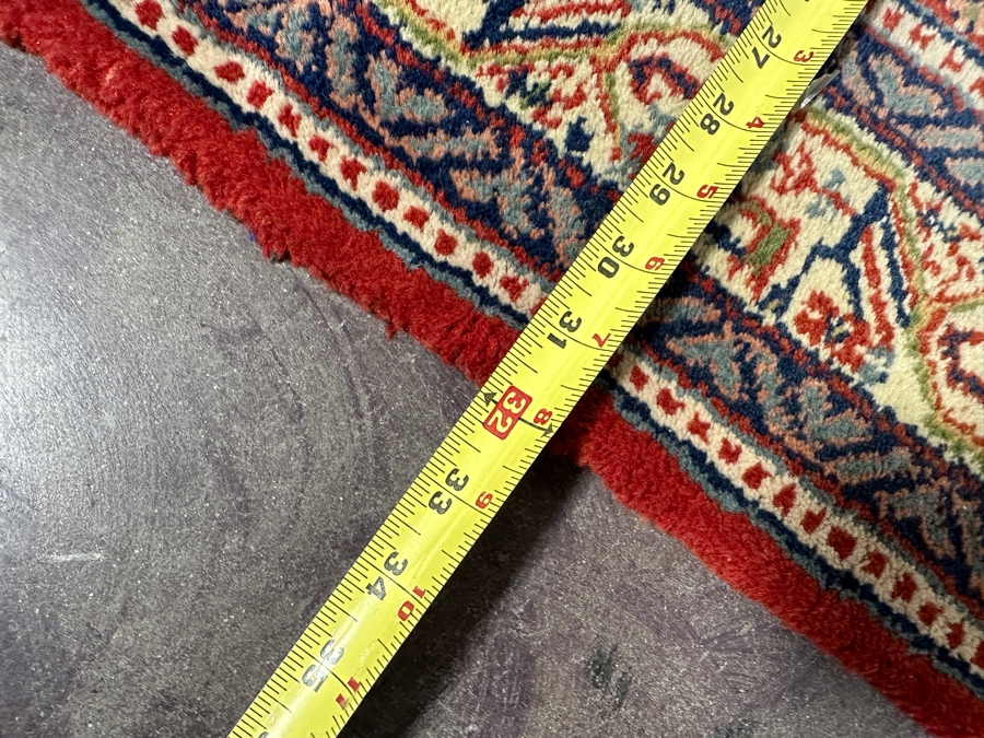 Hand Knotted Wool Persian Area Rug 32 X 51 [Photo 8]