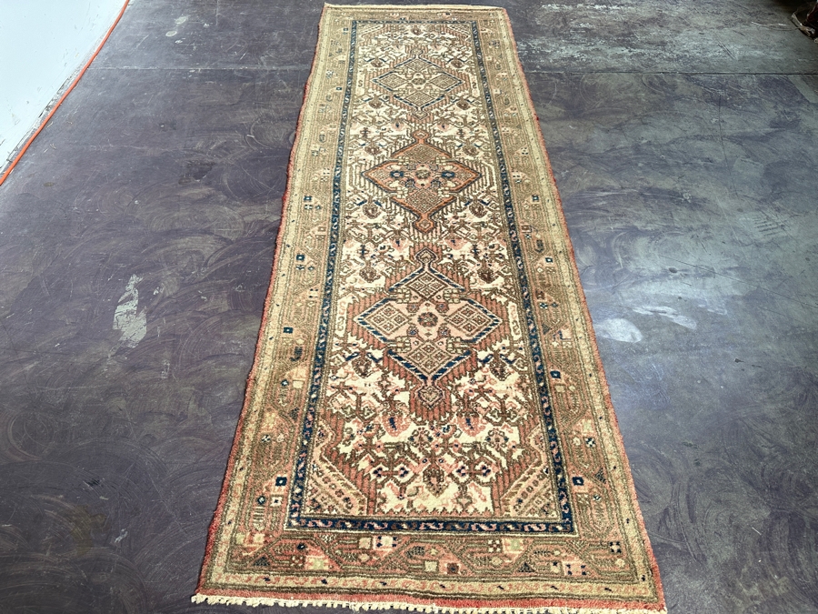 Hand Knotted Wool Persian Runner Rug Made In Iran 30 X 94 [Photo 3]