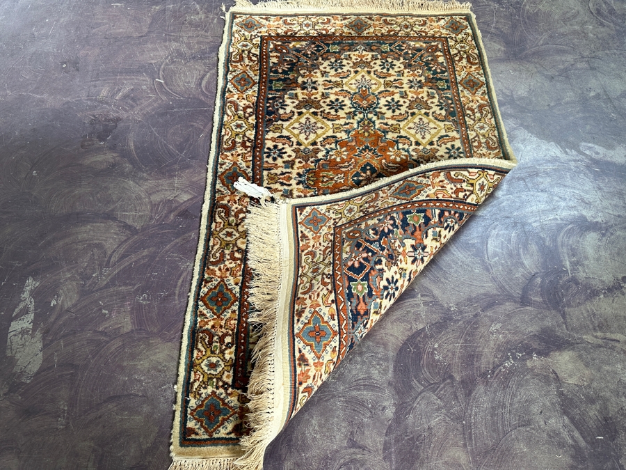 Hand Knotted Wool Persian Area Rug Made In India 31 X 53 [Photo 7]