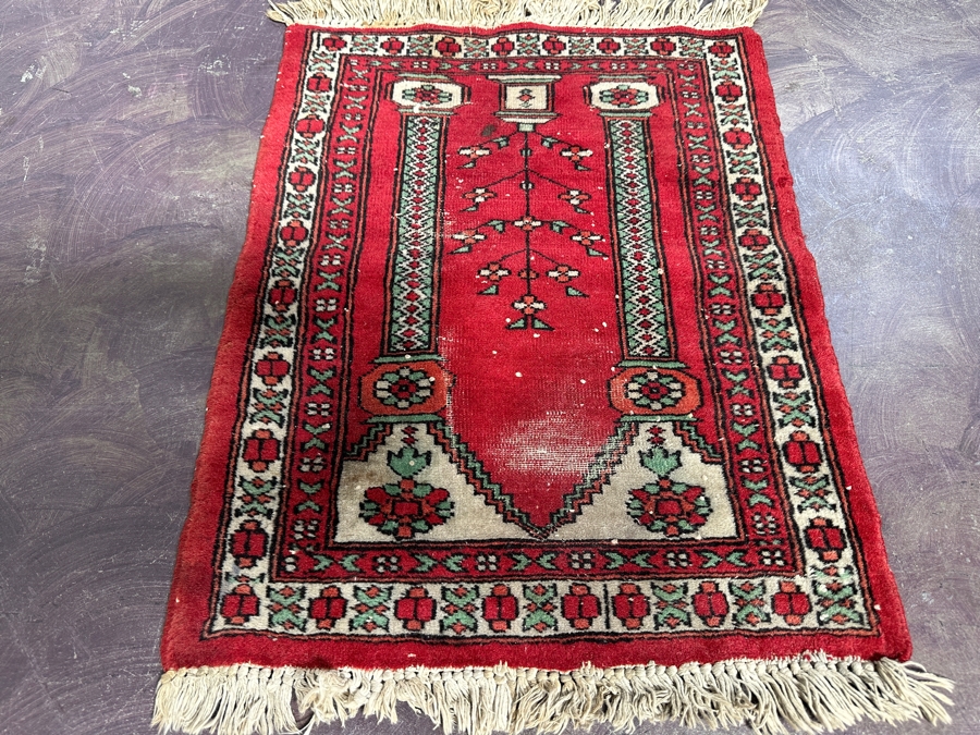 Hand Knotted Wool Persian Prayer Rug 19.5 X 26 [Photo 2]