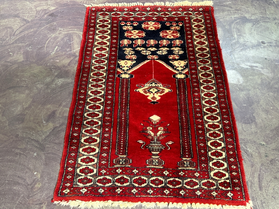Hand Knotted Wool Persian Prayer Rug 25 X 37 [Photo 2]