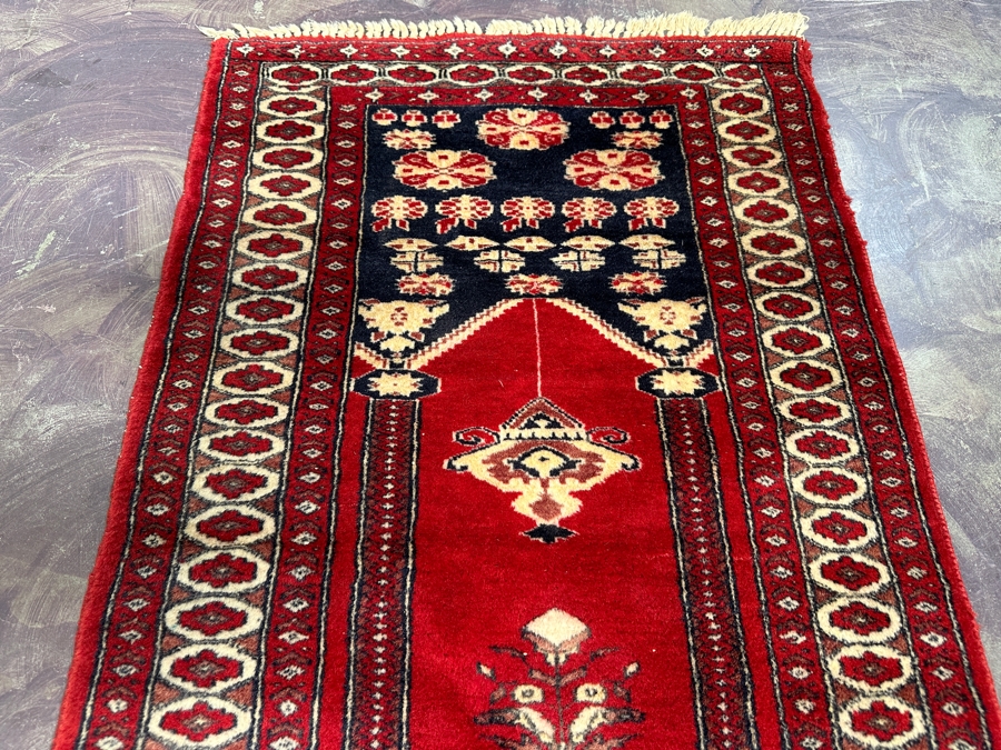 Hand Knotted Wool Persian Prayer Rug 25 X 37 [Photo 5]