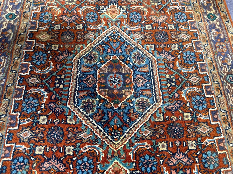 Hand Knotted Wool Persian Area Rug 31.5 X 51 [Photo 5]