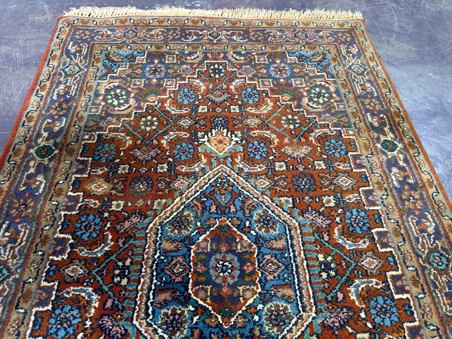 Hand Knotted Wool Persian Area Rug 31.5 X 51 [Photo 6]