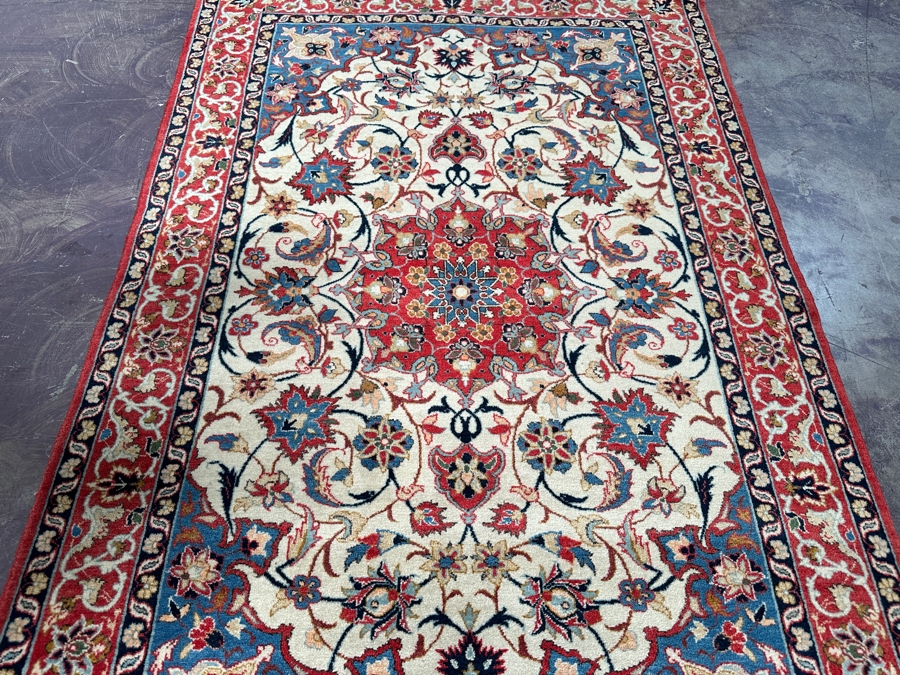 Hand Knotted Wool Persian Area Rug 40 X 64 [Photo 5]