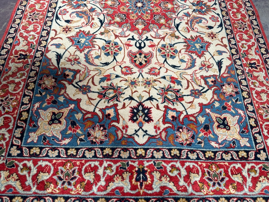 Hand Knotted Wool Persian Area Rug 40 X 64 [Photo 4]