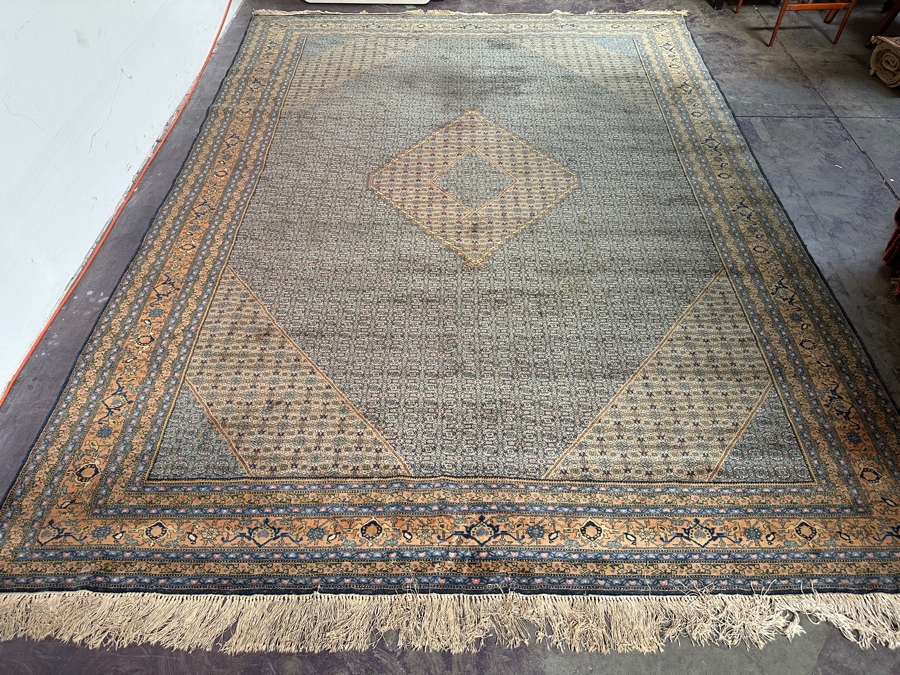 Finely Hand Knotted Wool Persian Area Rug 94.5 X 131 [Photo 2]