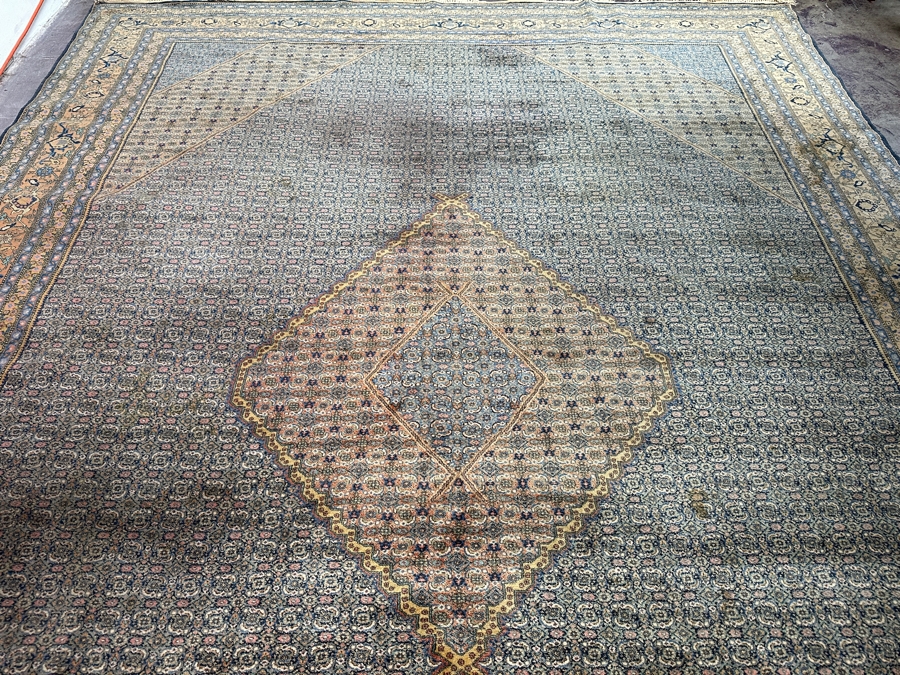 Finely Hand Knotted Wool Persian Area Rug 94.5 X 131 [Photo 8]