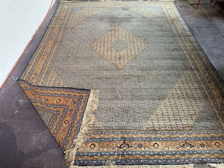 Finely Hand Knotted Wool Persian Area Rug 94.5 X 131 [Photo 14]