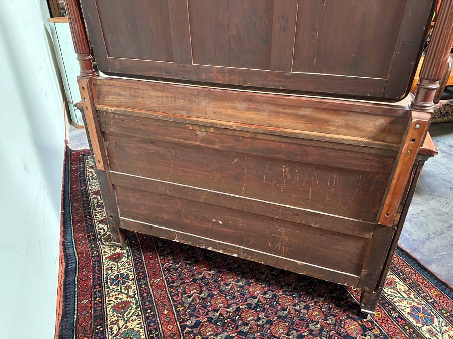 Antique Chest Of Drawers With Lockable Drawers And Adjustable Swing Mirror 50W X 24D X 72H [Photo 14]