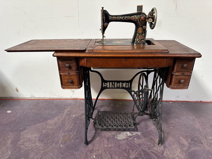 Vintage Singer Sewing Machine With Oak And Wrought Iron Cabinet 35W X 17D X 31H [Photo 5]