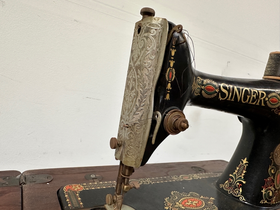 Vintage Singer Sewing Machine With Oak And Wrought Iron Cabinet 35W X 17D X 31H [Photo 10]