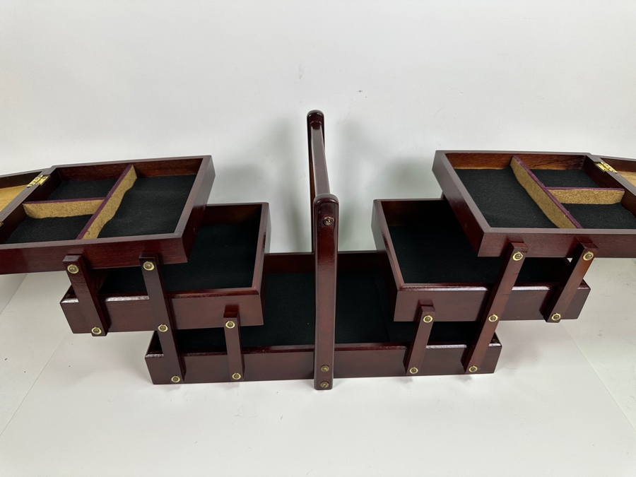 Fold Out Accordion Sewing Box 17W X 8.5D X 10.5H [Photo 2]