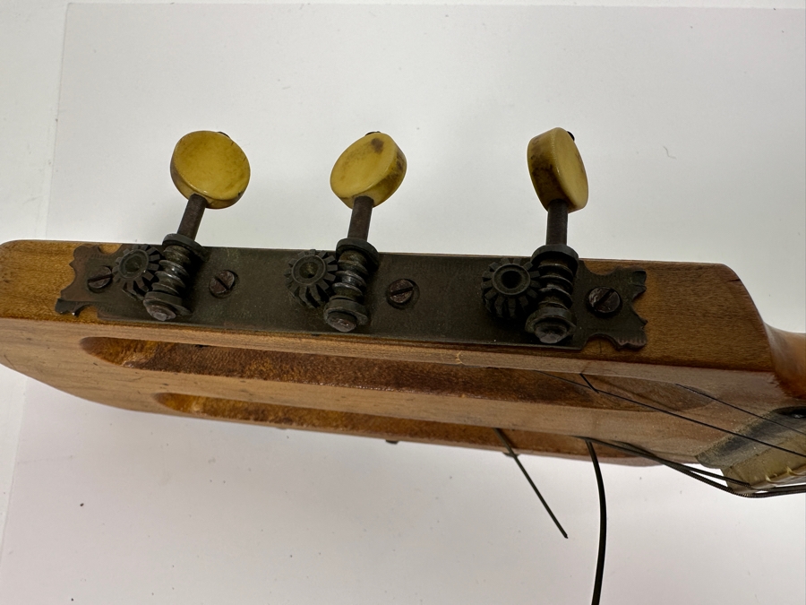 Vintage Italian Milano A. Monzino & Garlandini Guitar 37L X 13.5W X 2.5H [Photo 10]