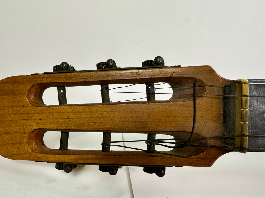 Vintage Italian Milano A. Monzino & Garlandini Guitar 37L X 13.5W X 2.5H [Photo 9]