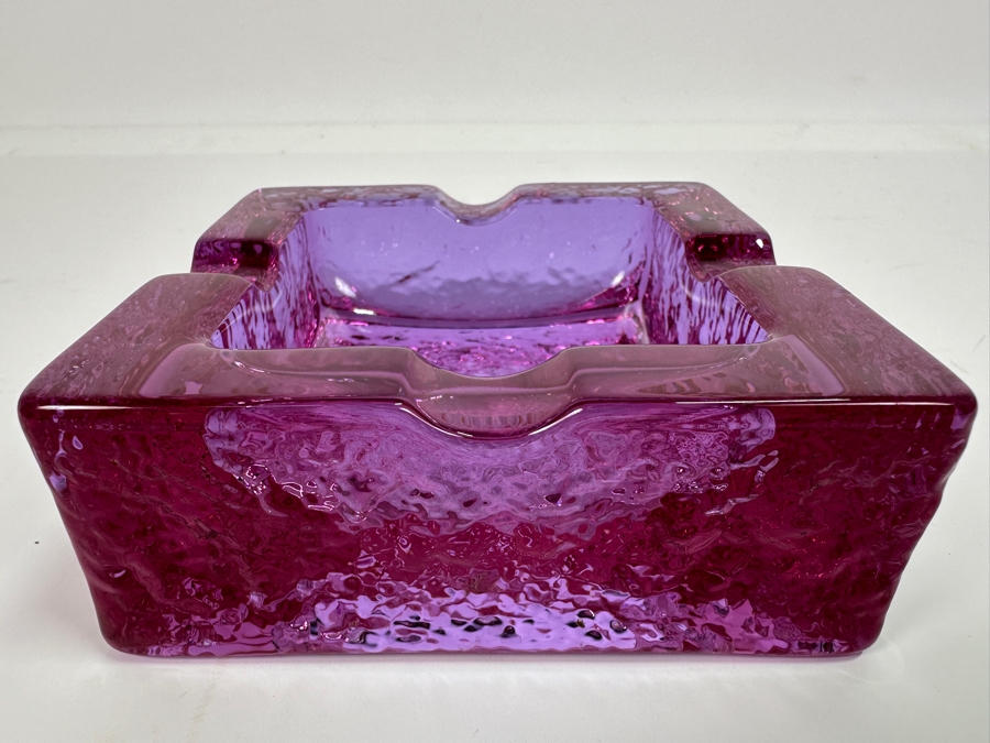 Vintage Purple Amethyst Glass Ashtray 4.5W X 1.75H [Photo 2]