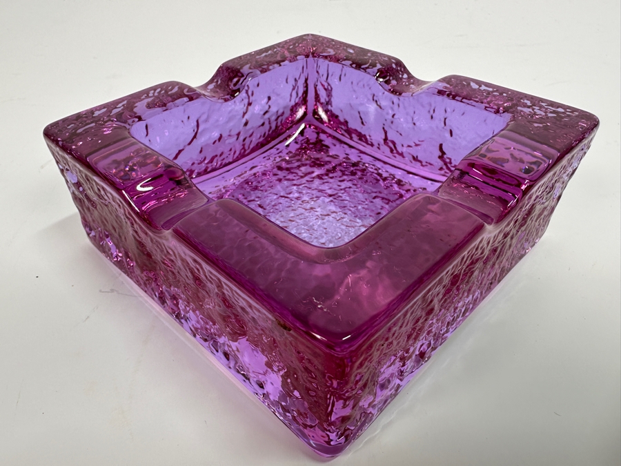 Vintage Purple Amethyst Glass Ashtray 4.5W X 1.75H [Photo 4]