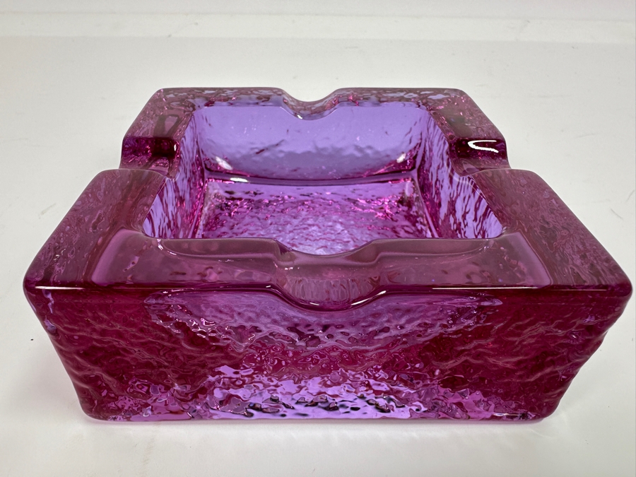 Vintage Purple Amethyst Glass Ashtray 4.5W X 1.75H [Photo 3]