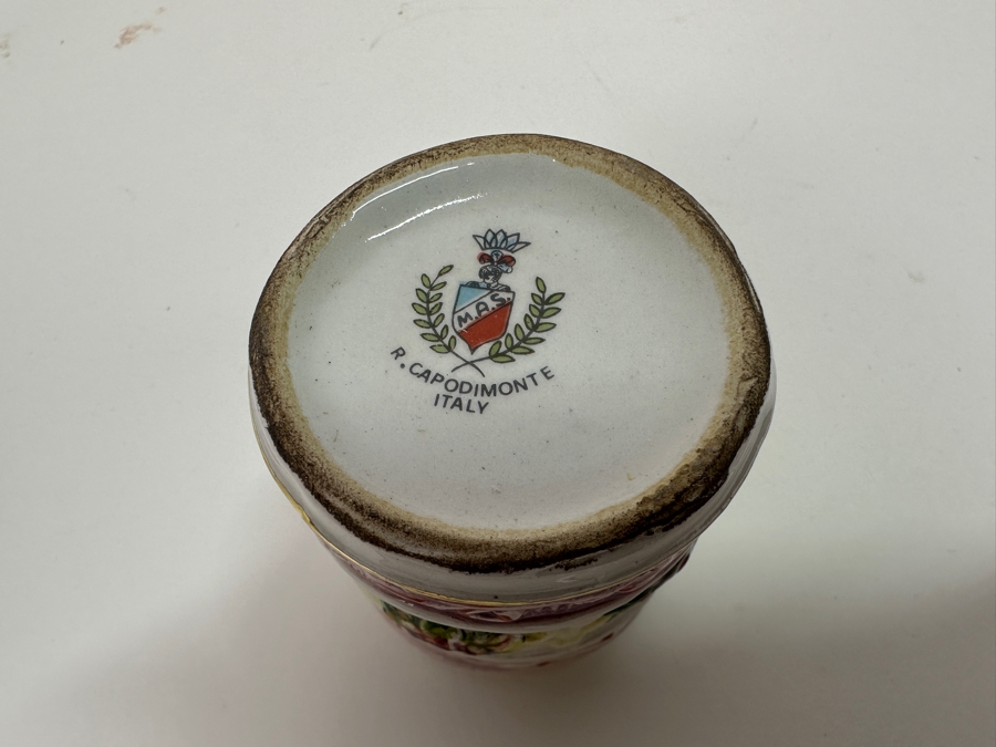 Vintage Italian Capodimonte Ashtray And Two Small Cups [Photo 8]