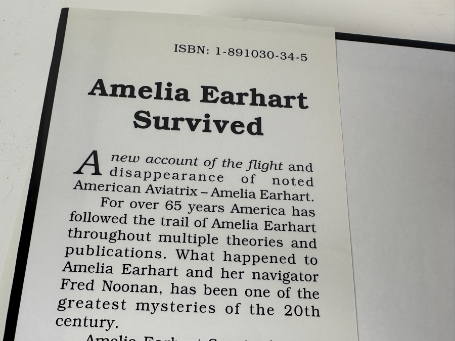 Limited First Edition Hardcover Book And Addendum Amelia Earhart Survived By Colonel Rollin C. Reineck 2003 [Photo 3]