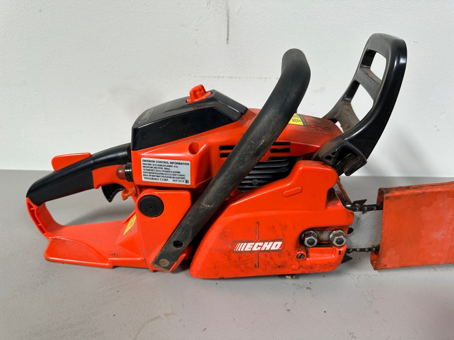 Echo Gas Powered Chainsaw Model CS-400 32L [Photo 5]