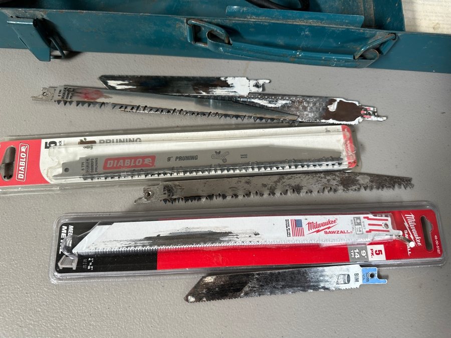 Makitia Reciprocating Saw Model JR3000V & Skil Handheld Tile Saw Model 3510 [Photo 6]