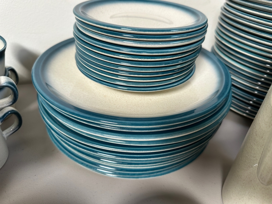 Just Added - Collection Of Wedgwood Blue Pacific Oven To Table Plates, Bowls, Cups & Saucers, Coffee Service Approximate Service For 10 - See Photos [Photo 6]