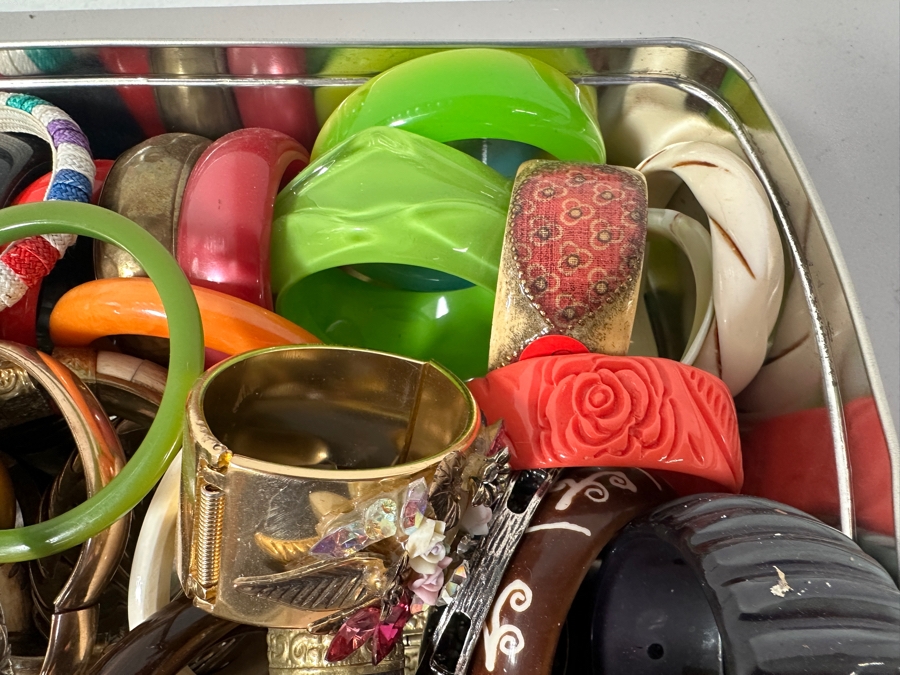 Just Added - Assortment Of Costume Jewelry Bangles & Bracelets [Photo 3]