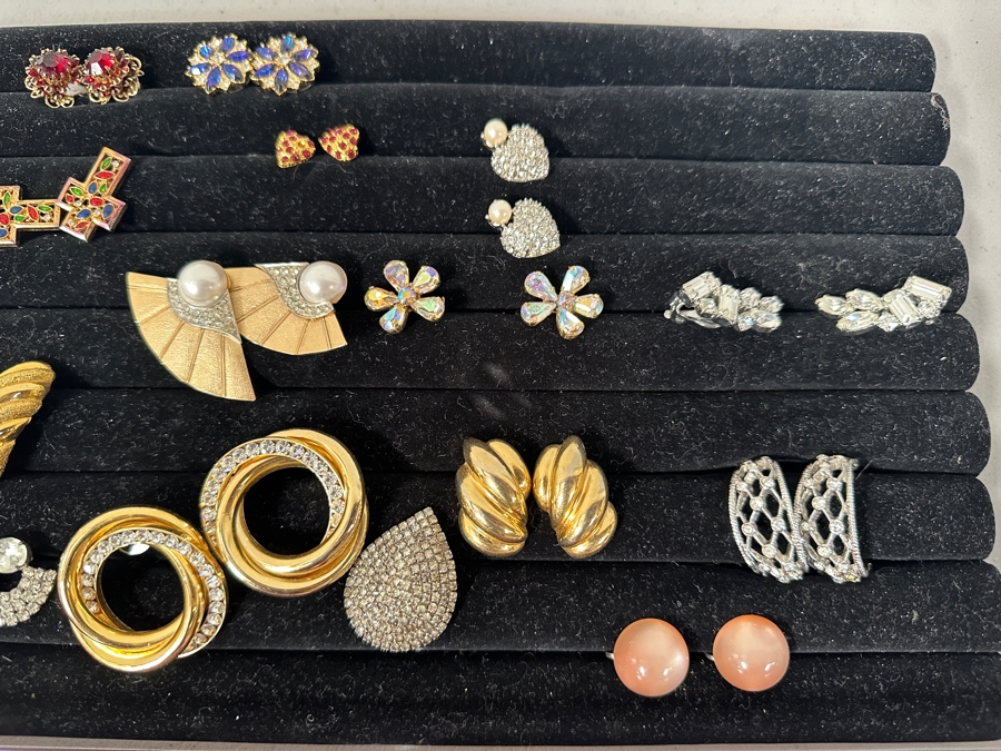 Just Added - Assortment Of Costume Jewelry Earrings - Doesn't Include Black Ring Holder [Photo 3]