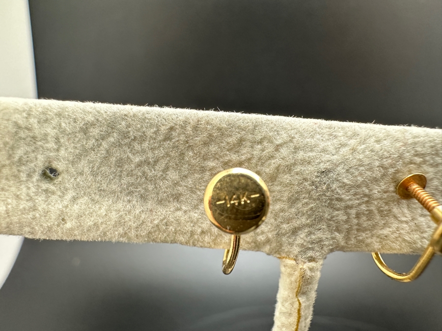 14K Gold Green Jade Screw Back Clip On Earrings 1.8g [Photo 5]