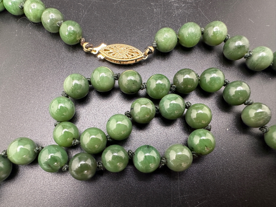 Green Jade Beaded 21' Necklace With 14K Gold Clasp [Photo 2]