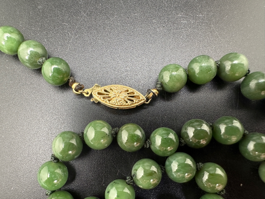 Green Jade Beaded 21' Necklace With 14K Gold Clasp [Photo 3]