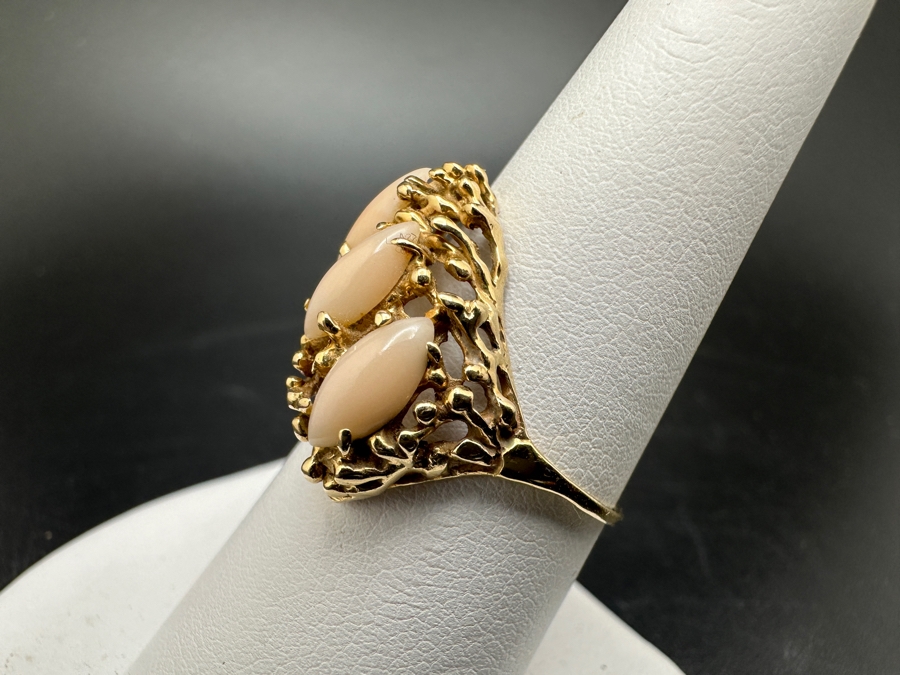 14K Gold Angel Skin Coral 3 Stone Ring Size 8 2.5g [Photo 5]