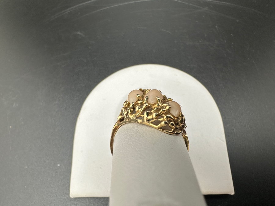 14K Gold Angel Skin Coral 3 Stone Ring Size 8 2.5g [Photo 6]