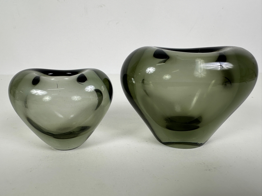 Pair Of Vintage Mid-Century Modern Holmegaard Heart Shaped Vases Designed By Per Lutken Danish 2.5H & 3H [Photo 2]