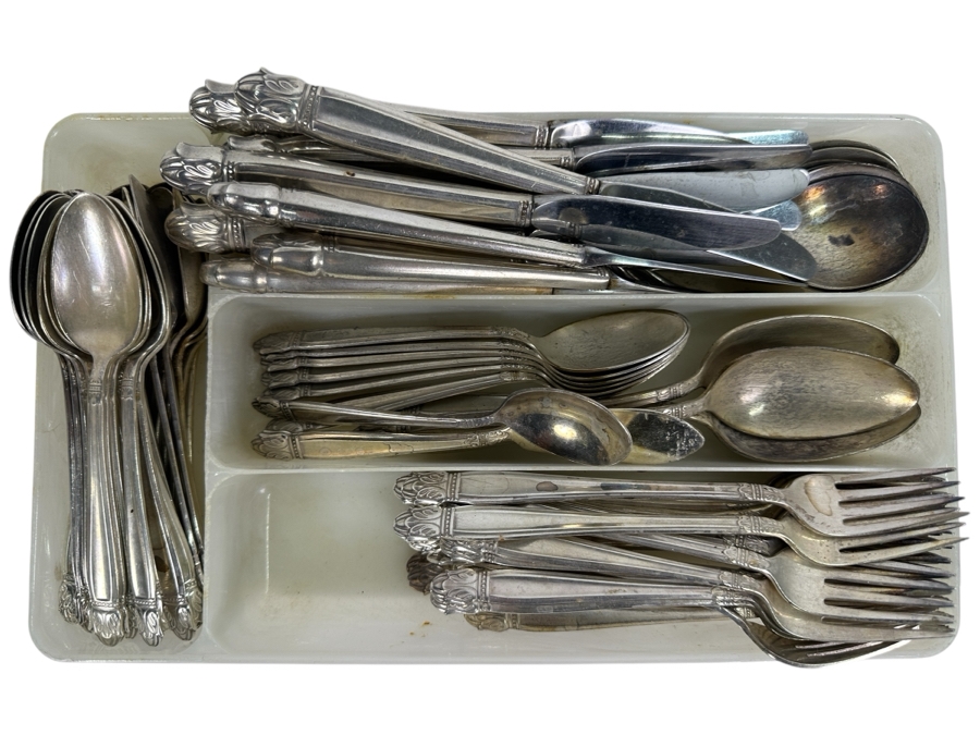 Holmes & Edwards Inlaid Silverplate Flatware Set [Photo 1]