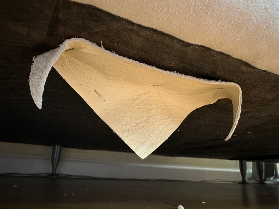 Just Added - Leather 3-Piece Sectional Sofa 152W X 67D X 33H [Photo 6]