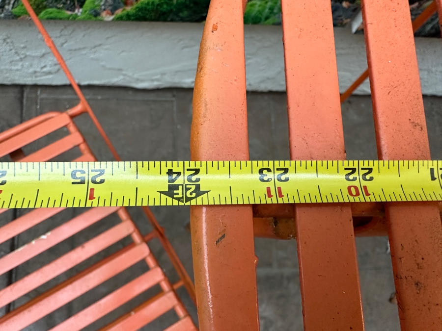 Just Added - Orange Metal Outdoor 24' Round Table With Pair Of Chairs [Photo 6]