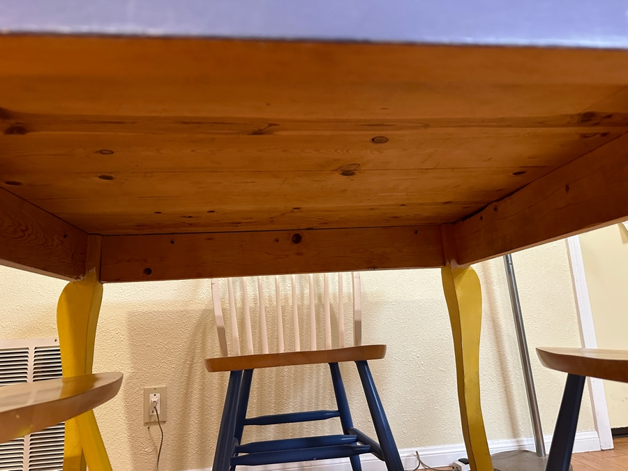 Just Added - Handpainted Wooden Table with 4 Chairs - 42 x 42 x 31 [Photo 7]