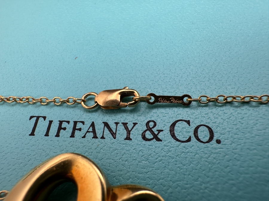 18K Gold Tiffany & Co. Large Paloma Picasso Designed (Pablo Picasso's Daughter) Loving Heart Pendant With 18K Gold Tiffany & Co. 24' Chain Necklace 10.8g [Photo 3]