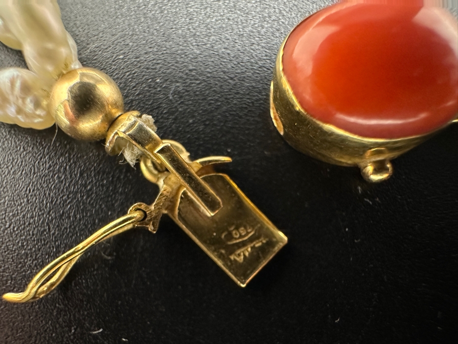 Multi Strand Pearl 8' Bracelet With 18K Gold Clasp Accented With Cabochon Coral 8.1g [Photo 3]