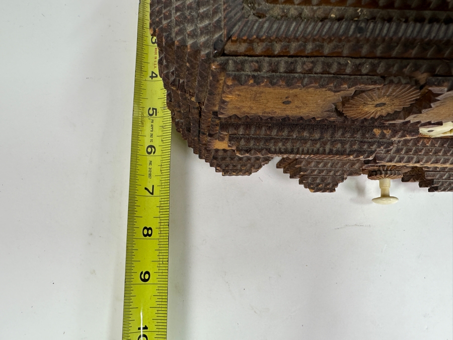 Vintage American Folk Art Tramp Art Box 10W X 7D X 6.5H [Photo 13]