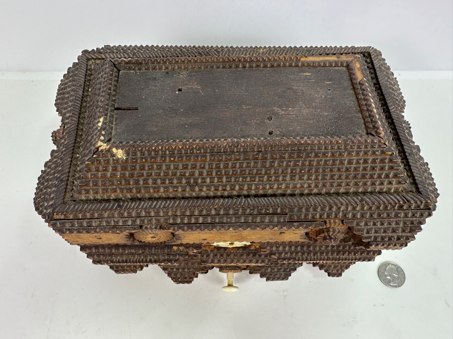 Vintage American Folk Art Tramp Art Box 10W X 7D X 6.5H [Photo 2]