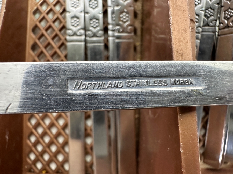Northland Stainless Steel Flatware Set [Photo 4]