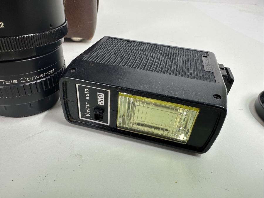 Vintage Vivitar 220/SL Film Camera With Vivitar 135mm & 50mm Lenses, Flash & Camera Bag [Photo 6]