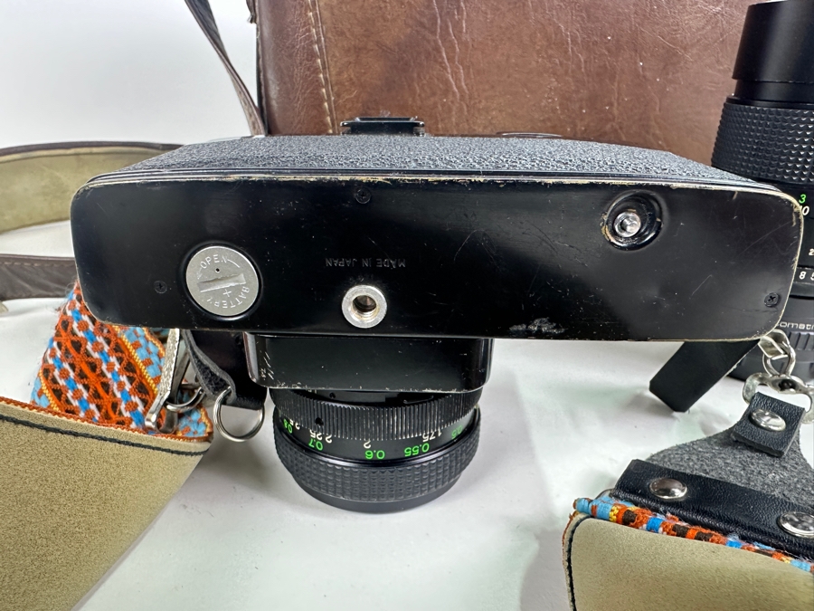 Vintage Vivitar 220/SL Film Camera With Vivitar 135mm & 50mm Lenses, Flash & Camera Bag [Photo 8]