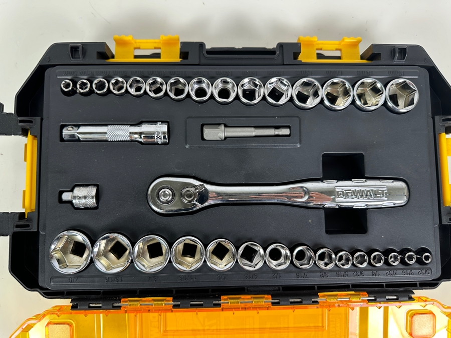 DeWalt Drive Socket Tool Set [Photo 4]