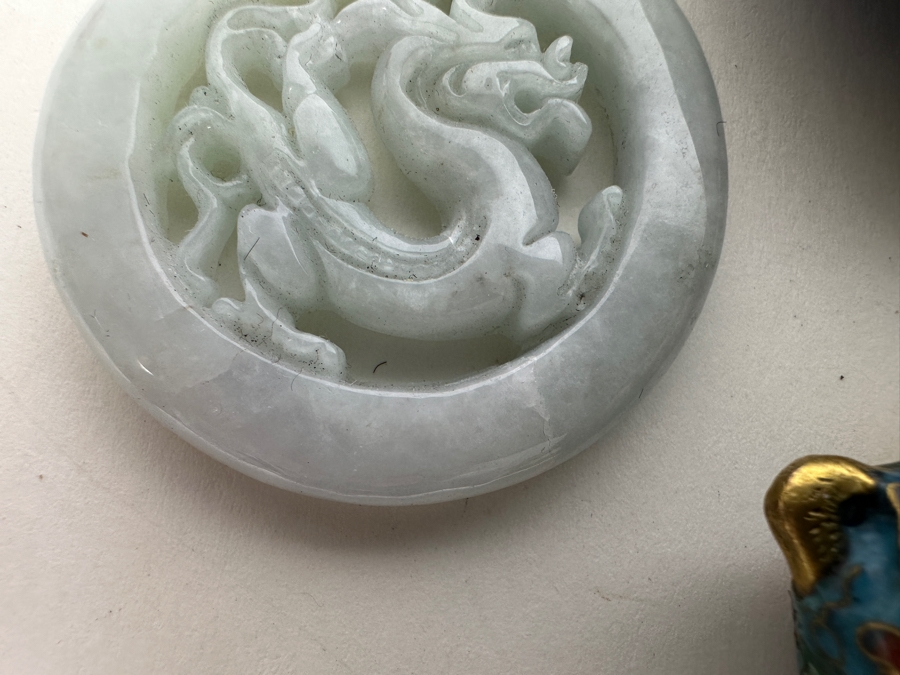 Chinese Lot: Carved Stone Foo Dog Finial Seal 'EFFIE' With Porcelain Ink Paste Box, Cloisonne Camel Pendant & Carved Stone Dragon Pendant (With Crack) [Photo 6]