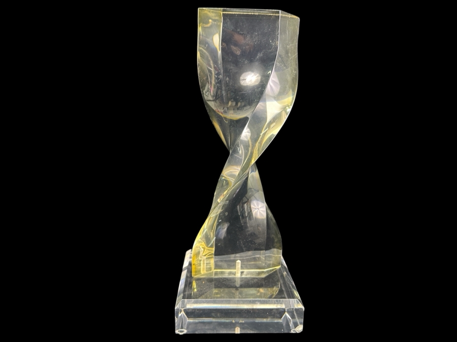 Lucite Abstract Sculpture 17H [Photo 4]