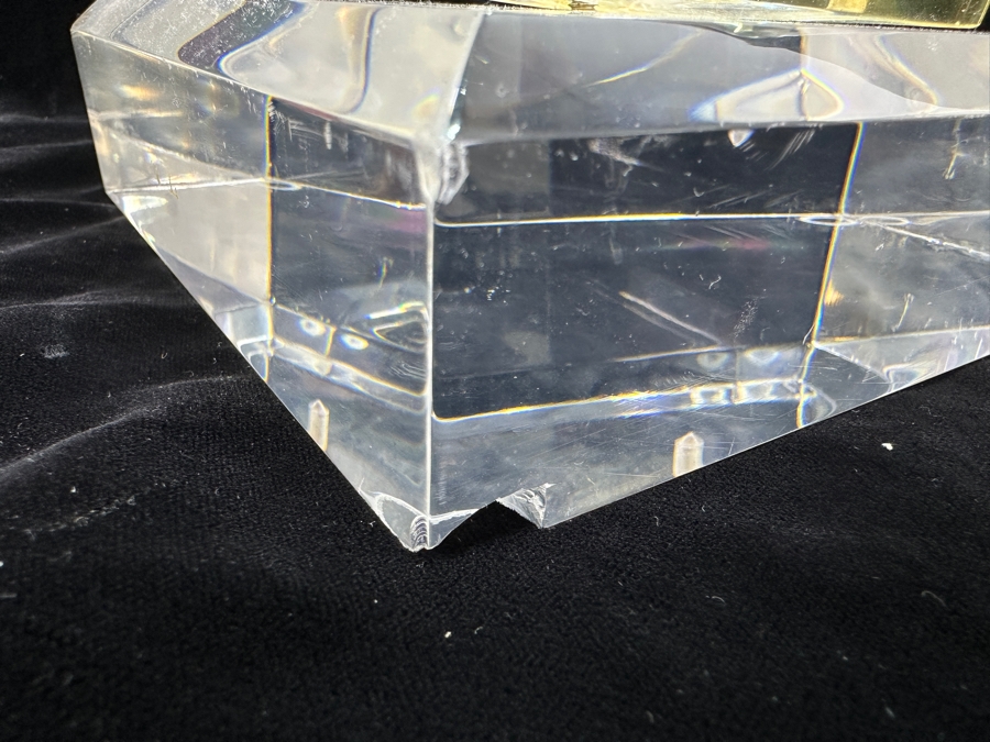 Lucite Abstract Sculpture 17H [Photo 2]